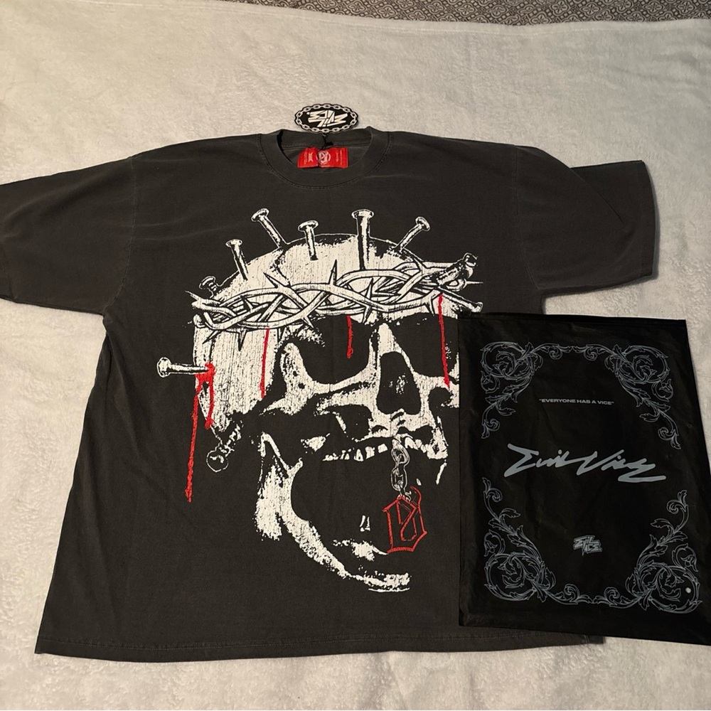 The BeWare Of Evil Vice Skull Thrones Large Graphics